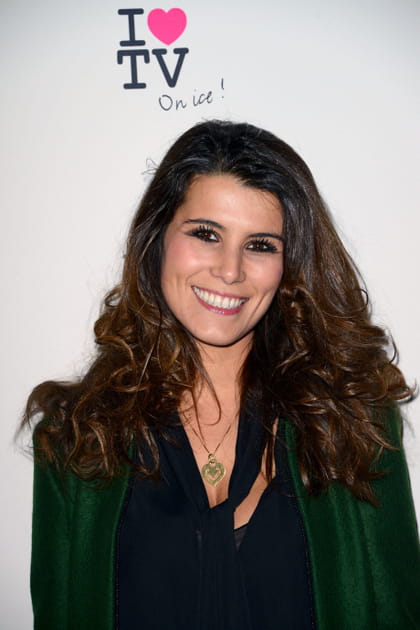 Karine Ferri, inoubliable avec ses boucles anglaises