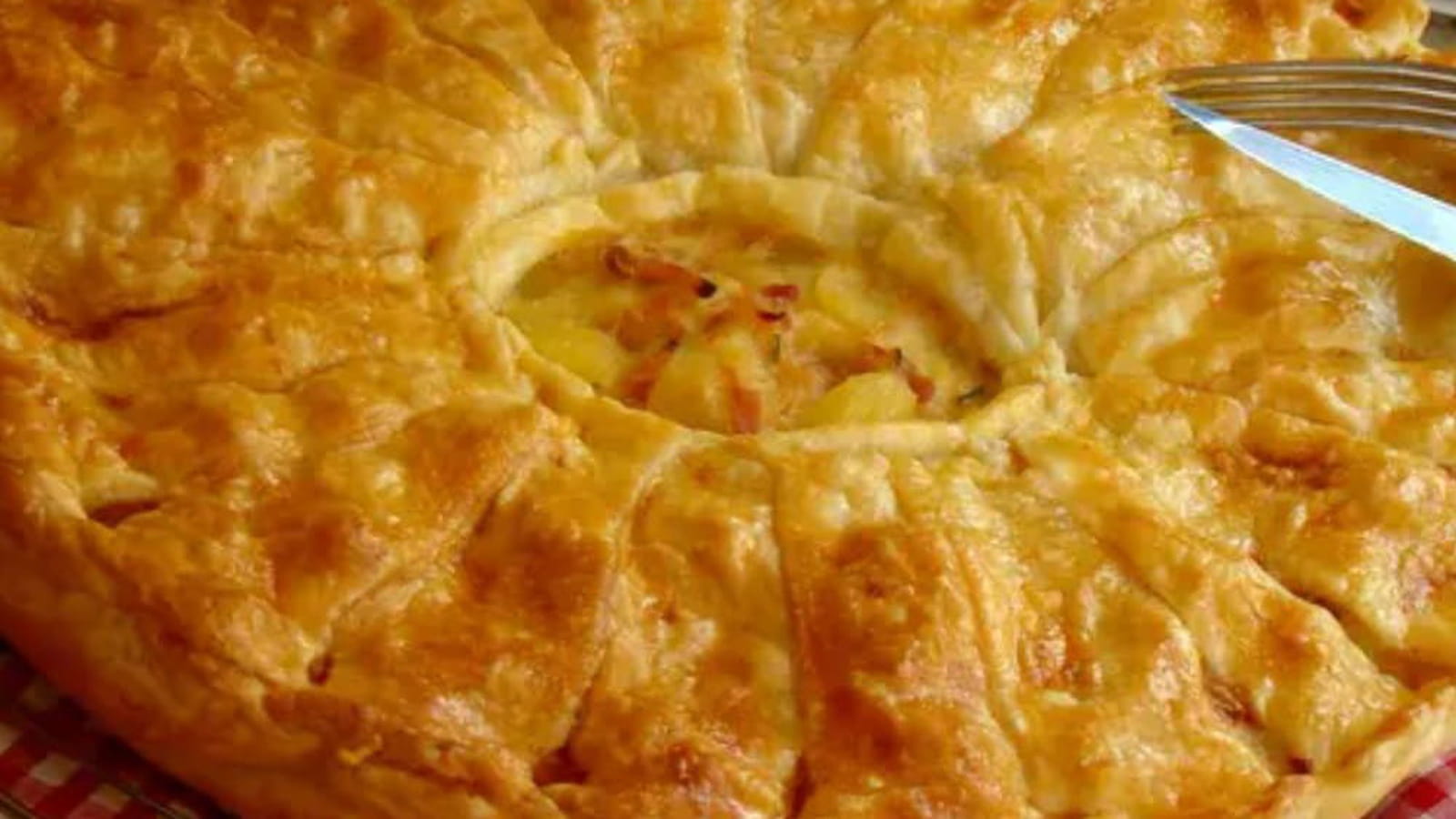 Tourte au poulet, fromage et pommes de terre