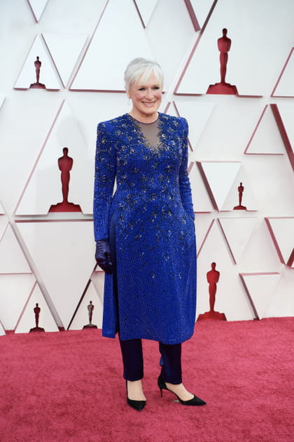 Glenn Close en tunique Armani Privé et pantalon