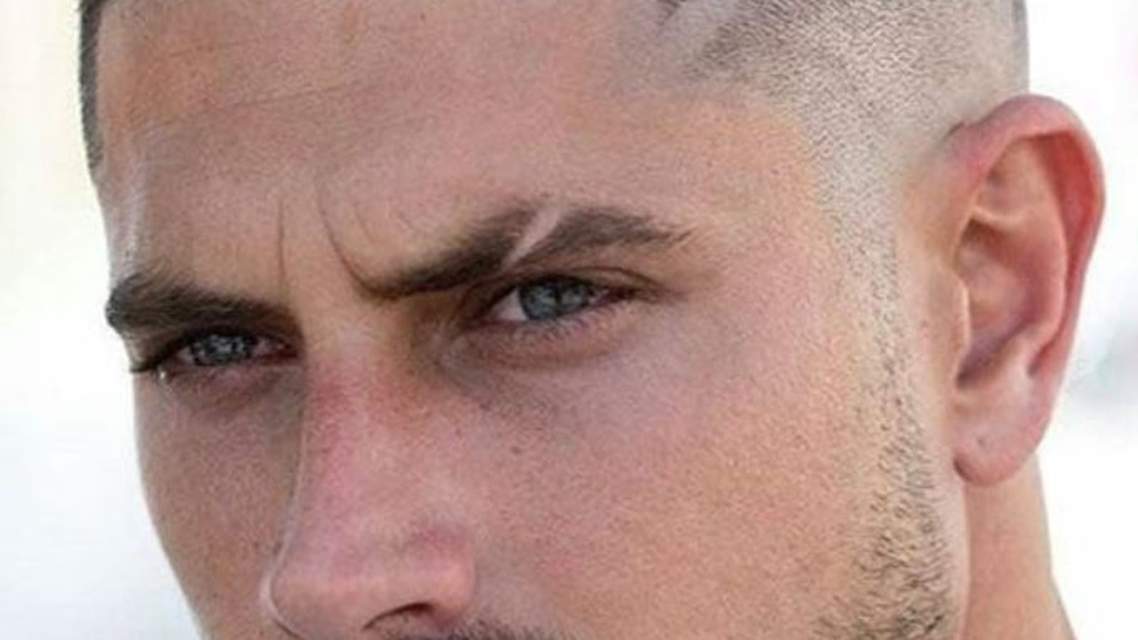 Coupe Buzz et dégradé avec trait
