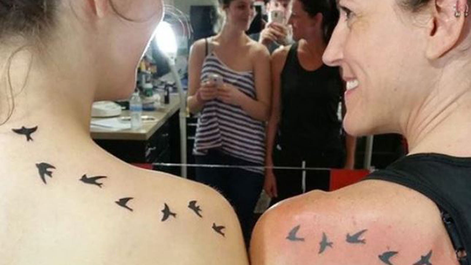 La lignée d'oiseaux dans le dos