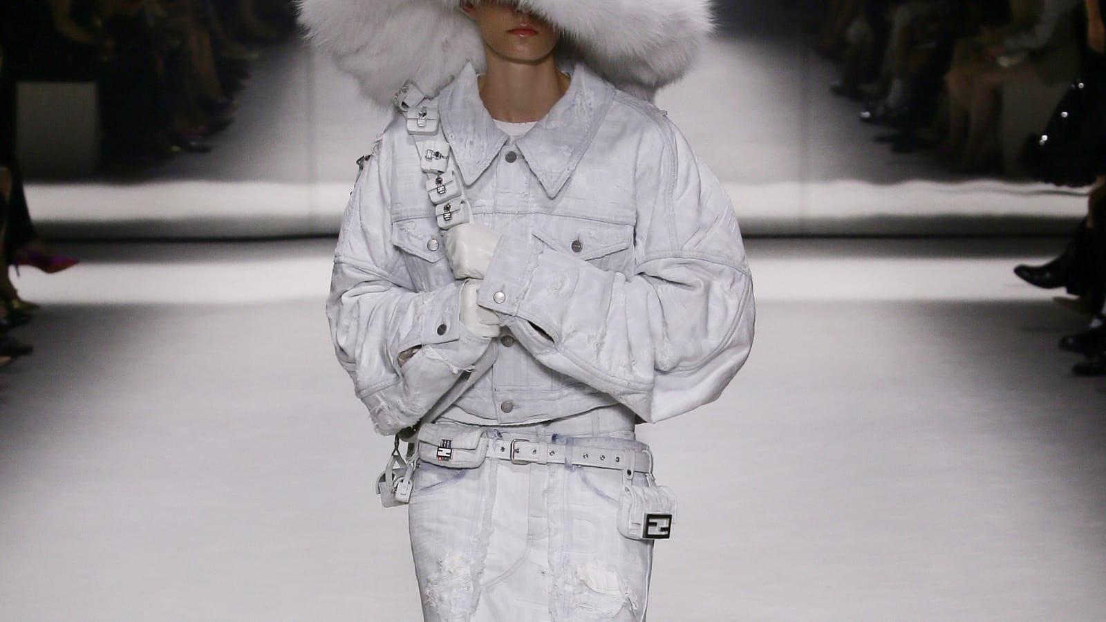 Look 44