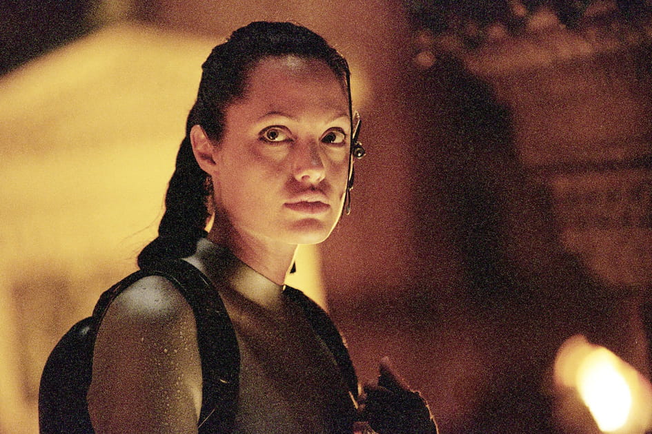 La queue-de-cheval tress&eacute;e d'Angelina Jolie