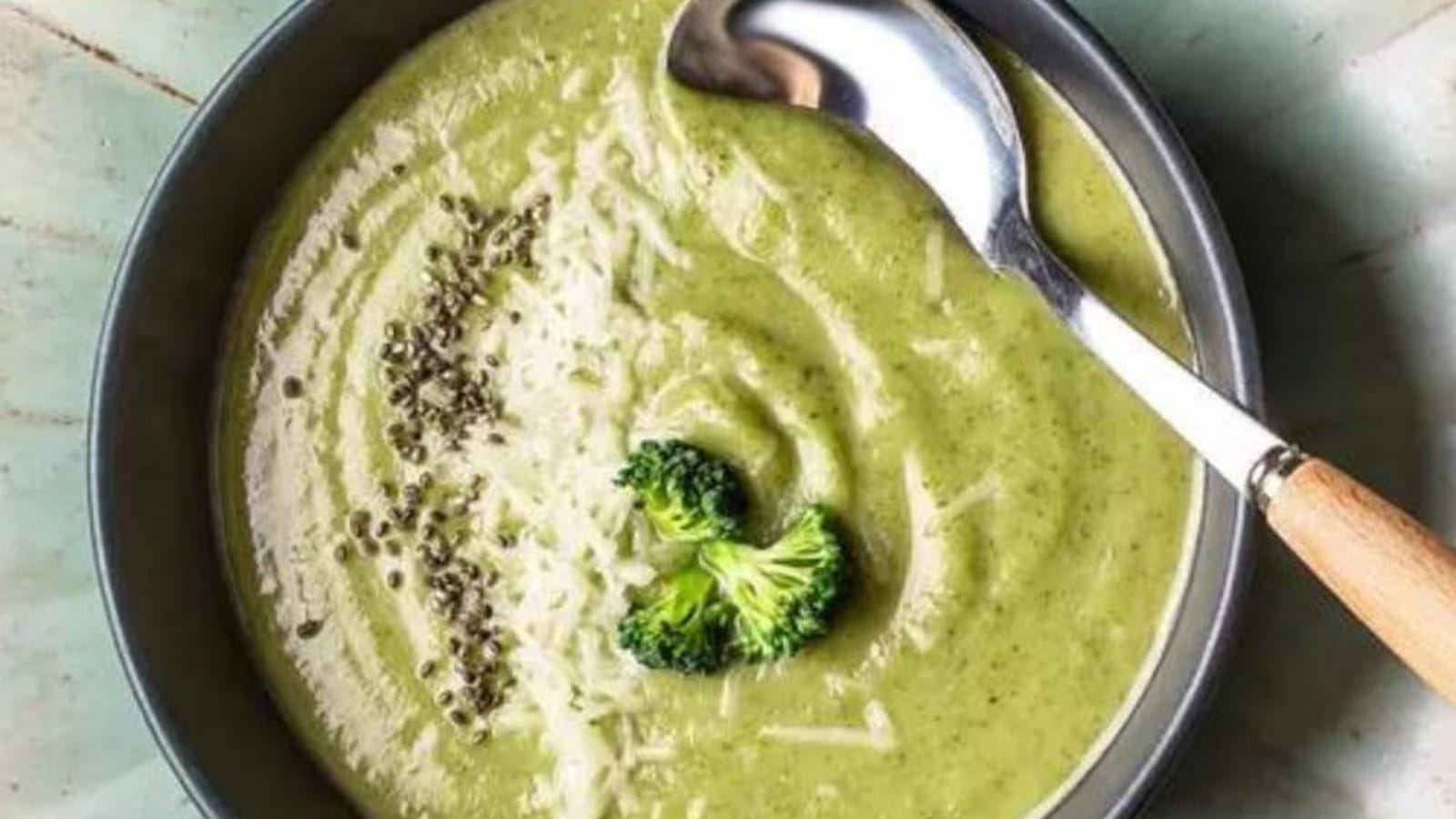 Soupe brocolis carotte au curry