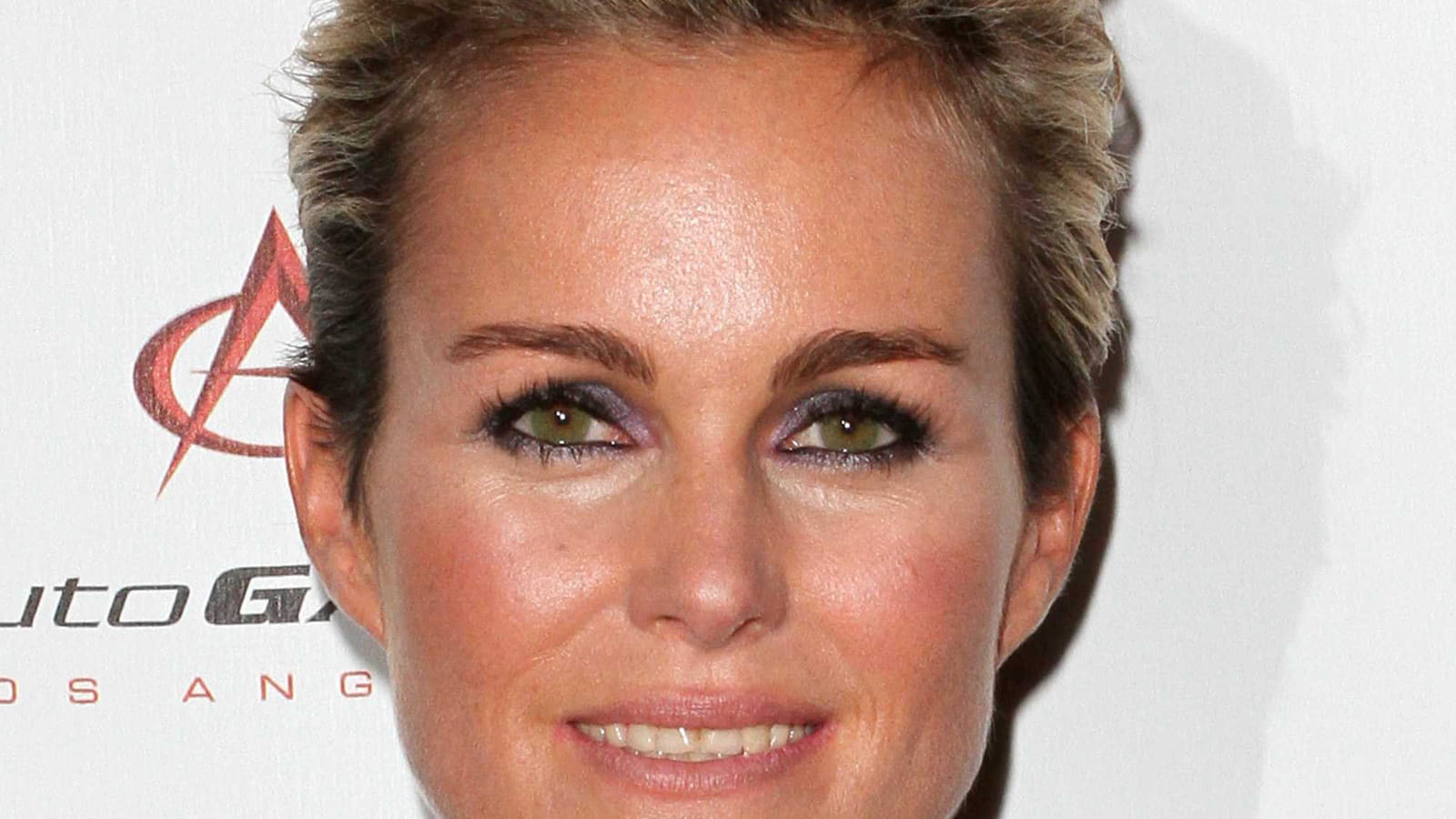 Laeticia Hallyday, cheveux courts