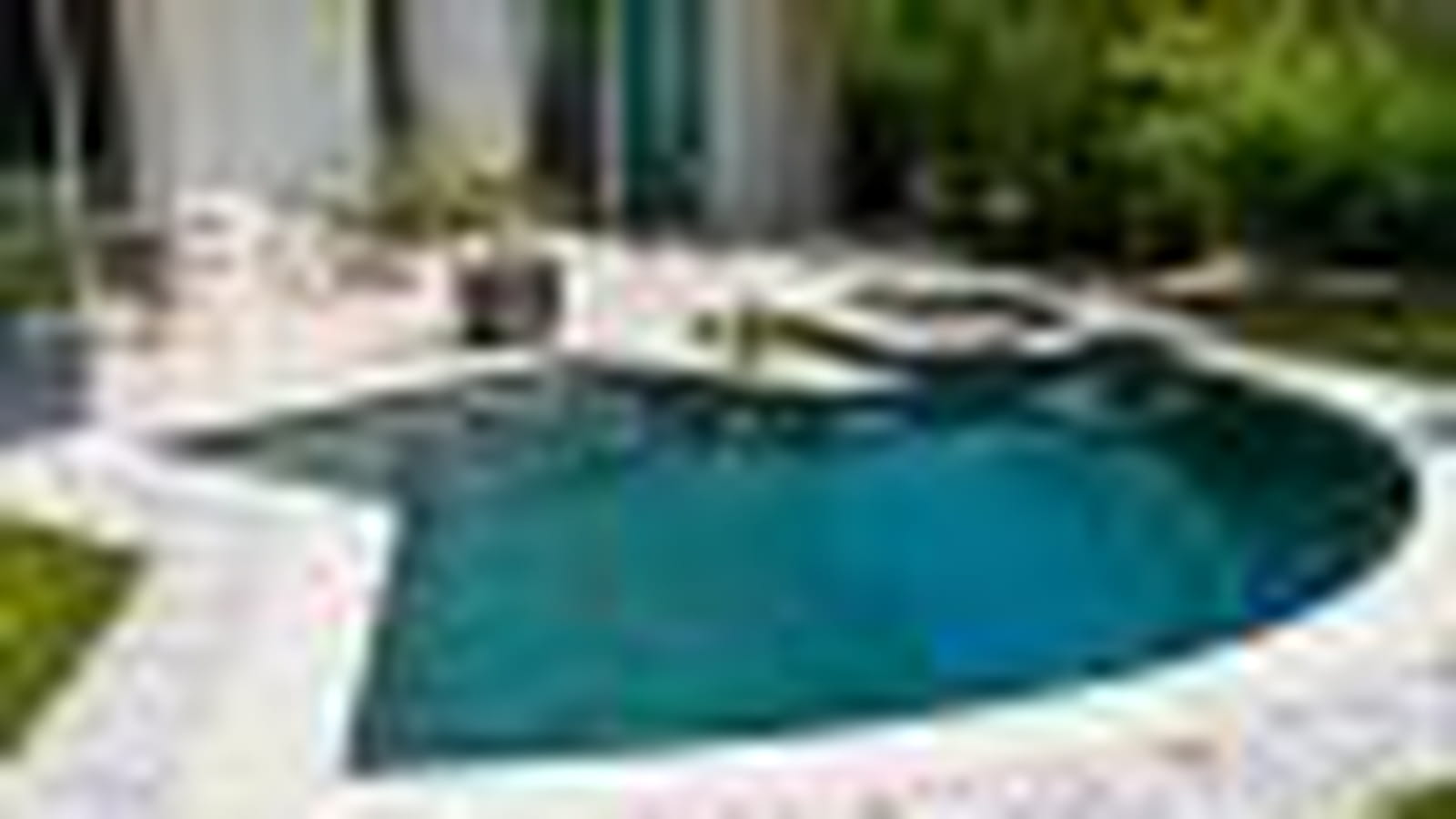 Piscine citadine < 30 m² libre : Or