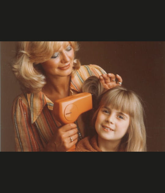 1975&nbsp;: le s&egrave;che-cheveux pour toute la famille