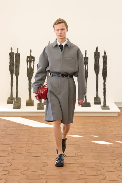 Look 17 du défilé Jacquemus "Les sculptures"