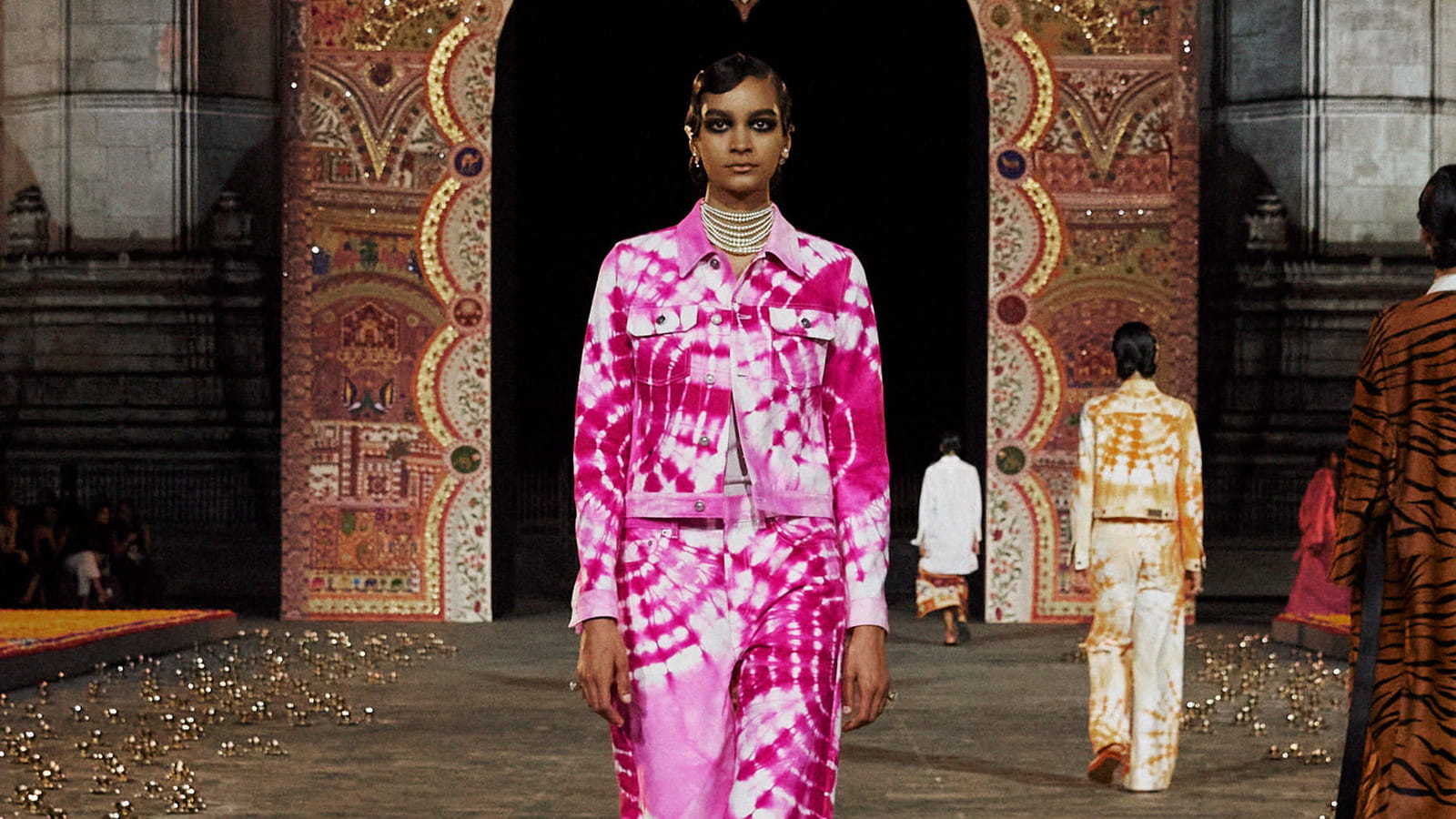Look 38