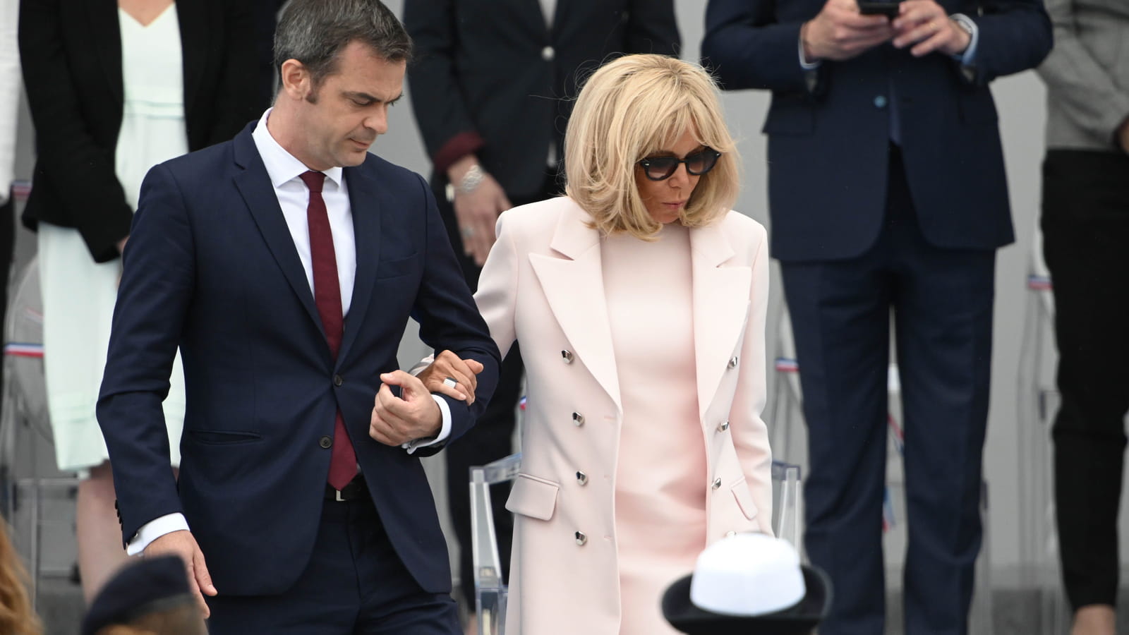 Brigitte Macron et Olivier Véran