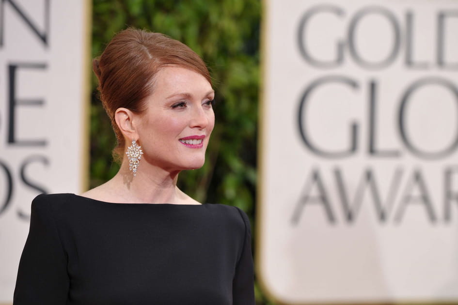 Le chignon banane chic de Julianne Moore