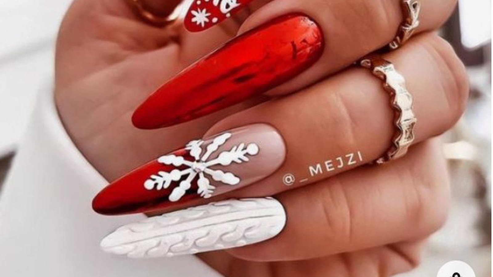 Ongles effet pull de Noël