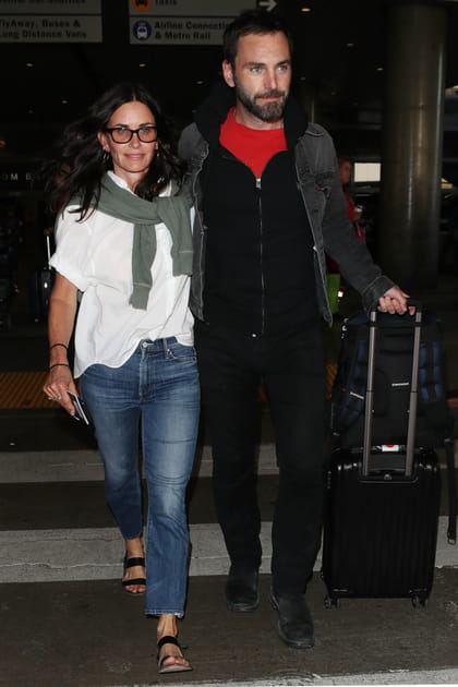 Courteney Cox en T-shirt blanc