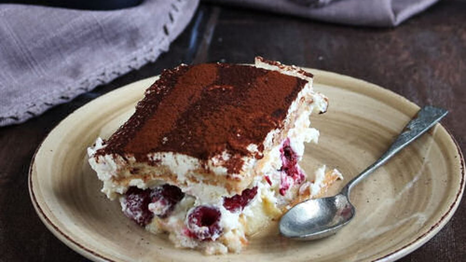 Tiramisu léger aux framboises et sirop de framboises-roses
