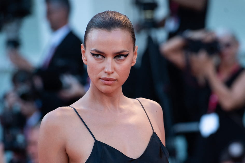 La coiffure plaqu&eacute;e d'Irina Shayk