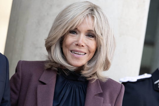 Souvent en rupture, Brigitte Macron ne jure que par ce sac Louis Vuitton &agrave; plus de 5000&nbsp;euros