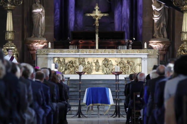 Le cercueil de Jacques Chirac dans l'&eacute;glise Saint-Sulpice