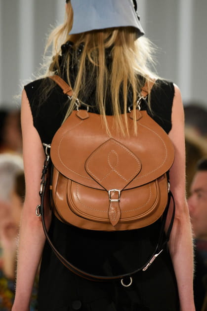 Le sac &agrave; dos en cuir du d&eacute;fil&eacute; Maison Margiela