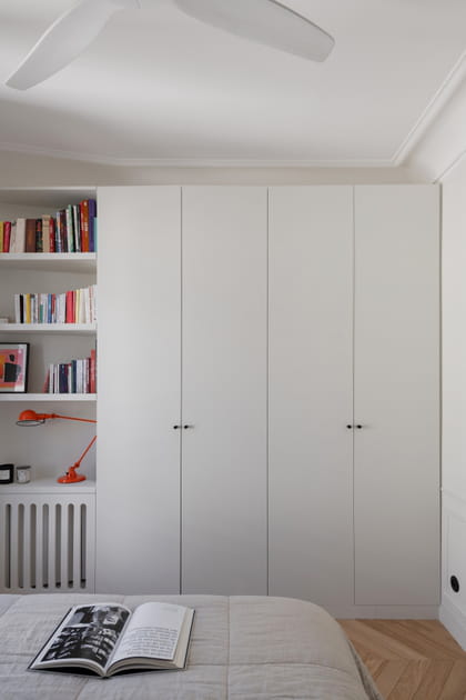 Apr&egrave;s&nbsp;: un grand placard c&ocirc;t&eacute; chambre