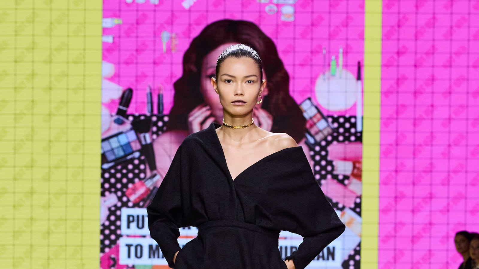 Look 3