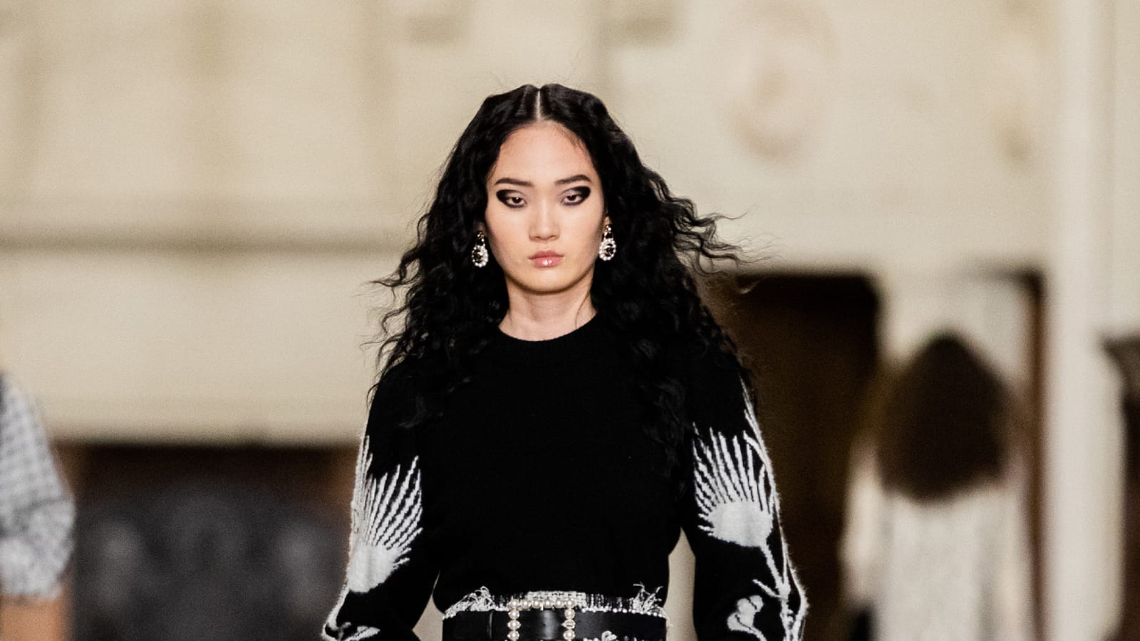 Look 10
