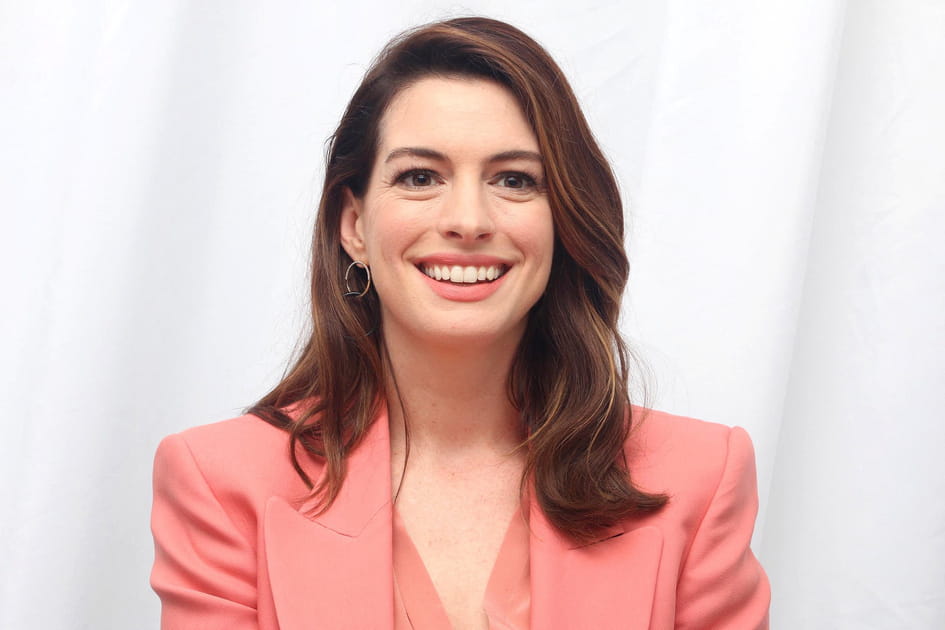 Le balayage discret d'Anne Hathaway