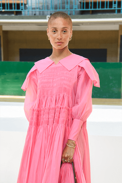 Adwoa Aboah au d&eacute;fil&eacute; Molly Goddard
