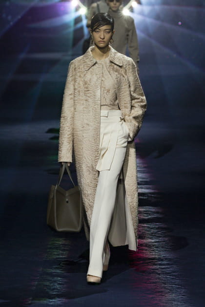 Look 28&nbsp;du d&eacute;fil&eacute; Fendi