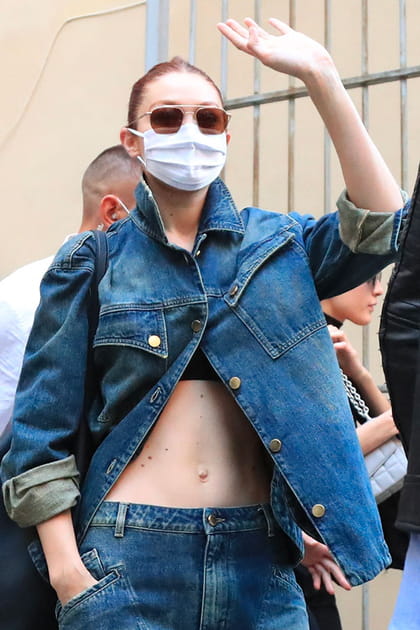 Gigi Hadid au d&eacute;fil&eacute; Alberta Ferretti