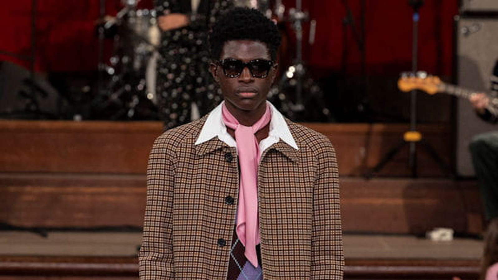 Look 10