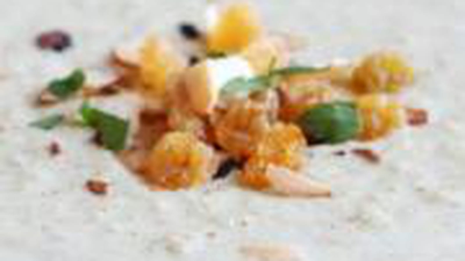 Soupe de brocolis, pommes et lait de coco