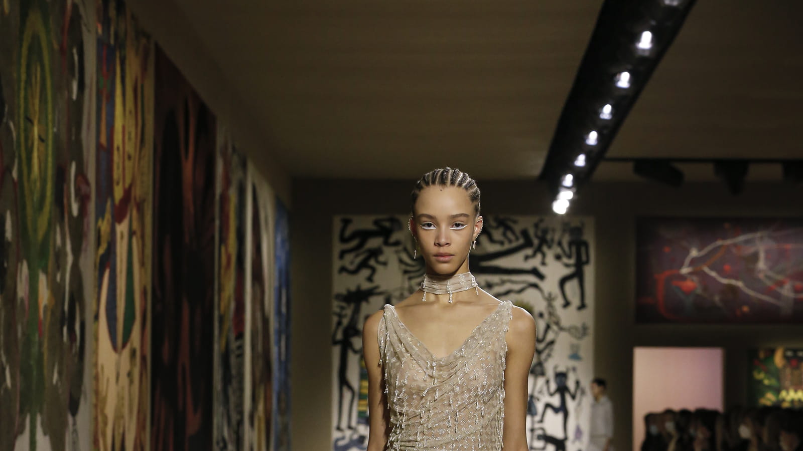 Look 19