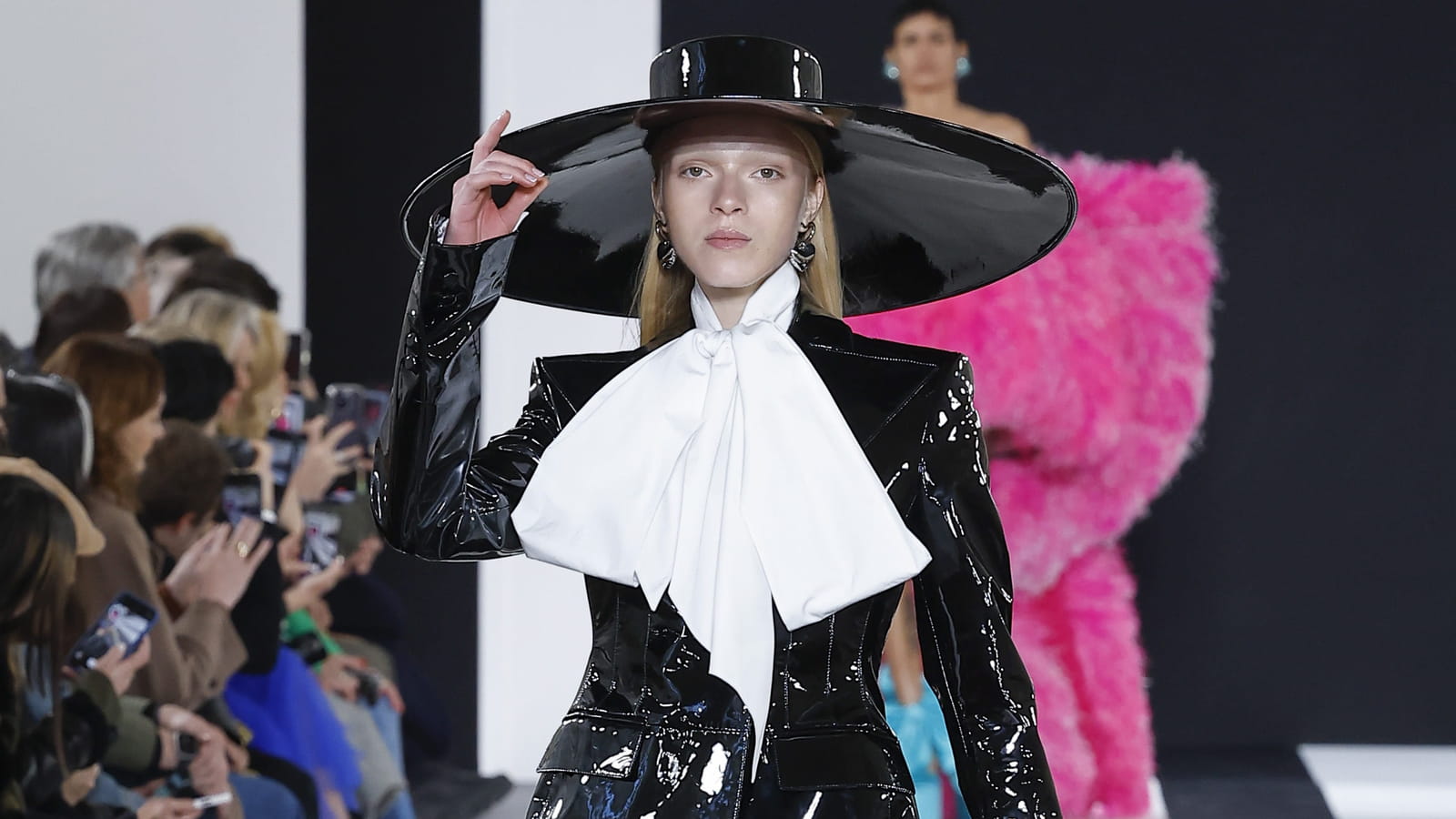 Look 9