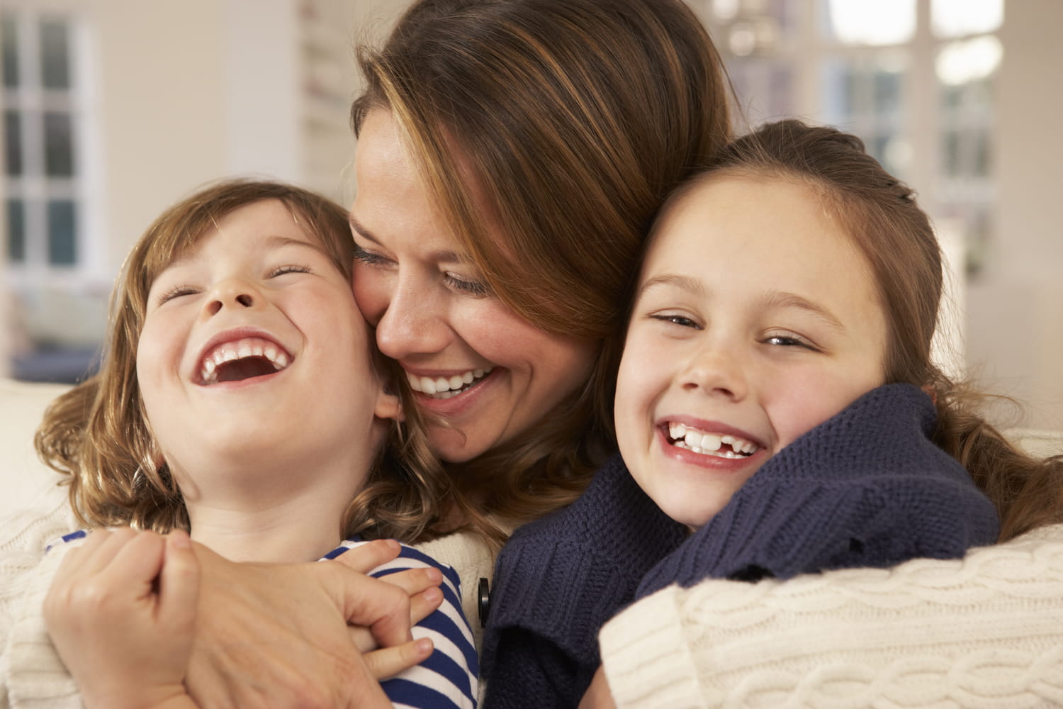 Autiste à 39 ans, comment Sandrine assure son rôle de mère