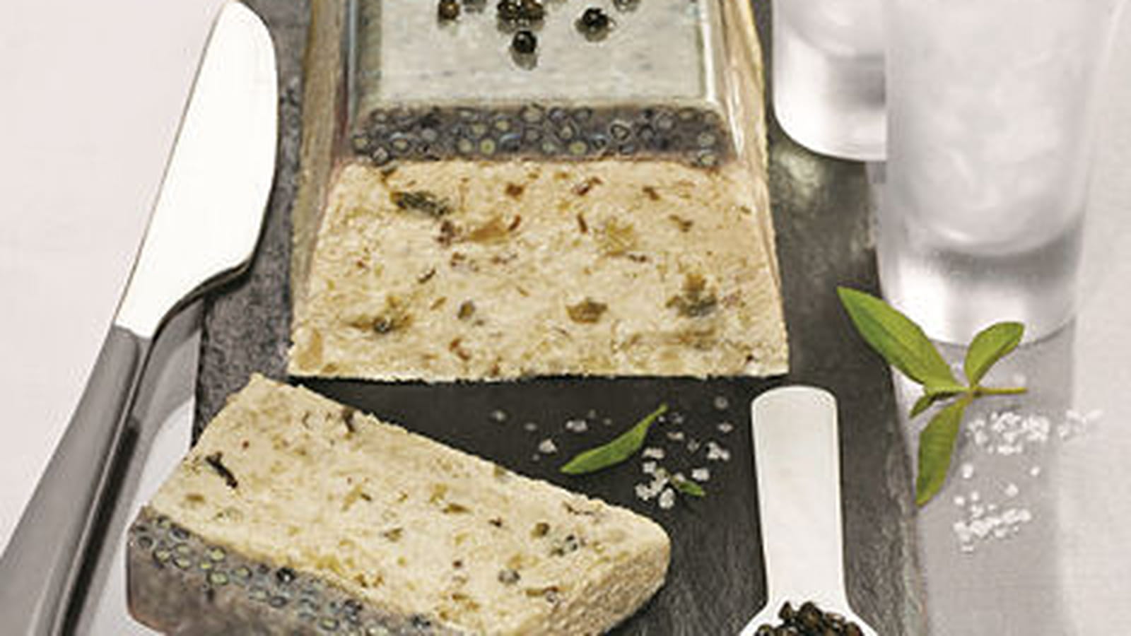 Terrine d'esturgeon caviar et vodka Comtesse du Barry 