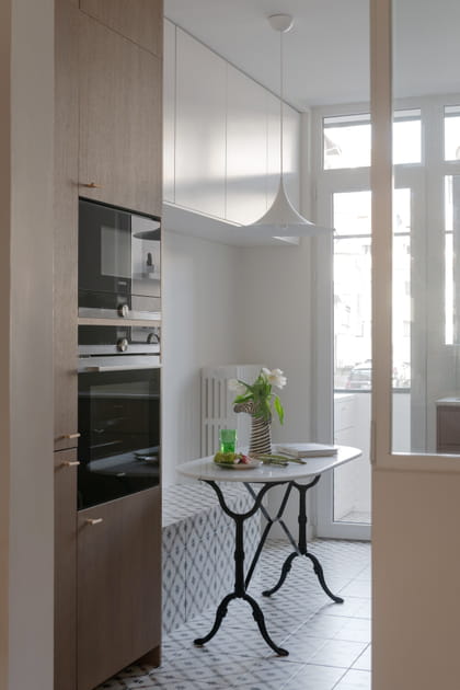 Apr&egrave;s&nbsp;: une cuisine avec un confortable espace repas