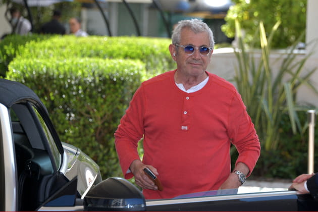 Michel Boujenah, devant son h&ocirc;tel