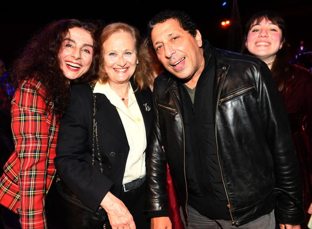 Ariana Kah, Katia Tchenko et Sma&iuml;n, tout sourire