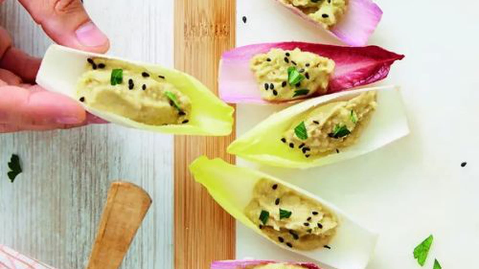 Houmous d'endives, pois chiches et avocat