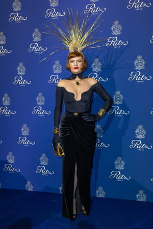 Elodie-Frege-mise-en-beaute-burlesque-ritz