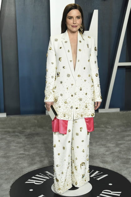 Sophia Bush en costume oversize