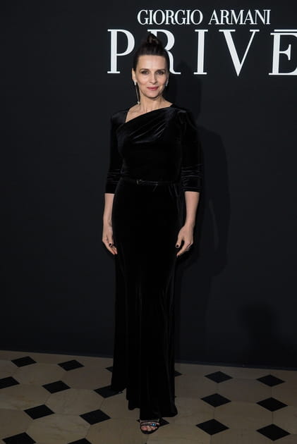 Juliette Binoche au d&eacute;fil&eacute; Giorgio Armani Priv&eacute;