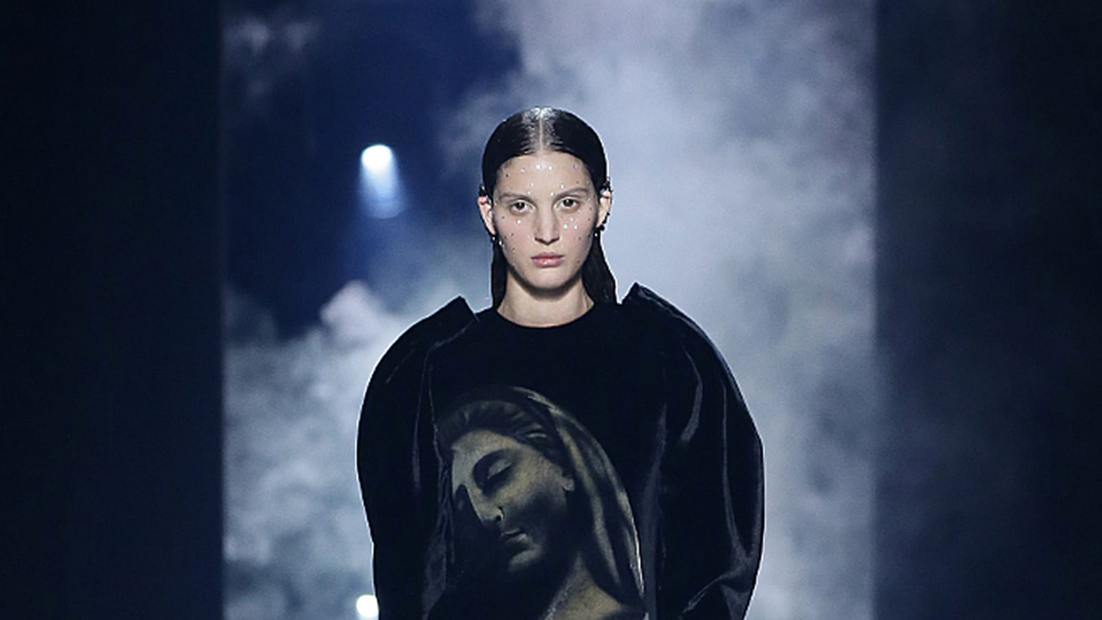 Look 12