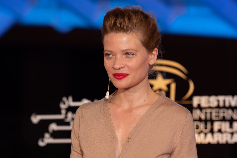 M&eacute;lanie Thierry, glamour avec sa bouche rouge velours