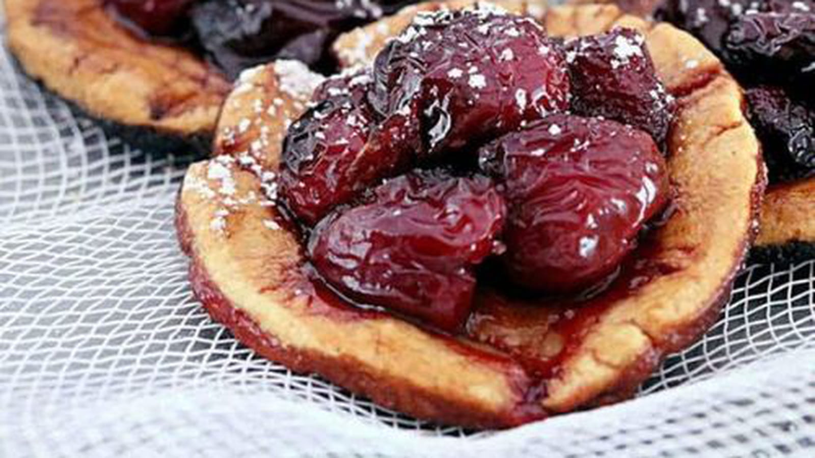 Tartelettes rustiques aux cerises confites igbas