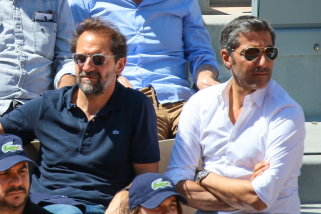 Stéphane de Groodt et Ary Abittan ont chacun un côté du court