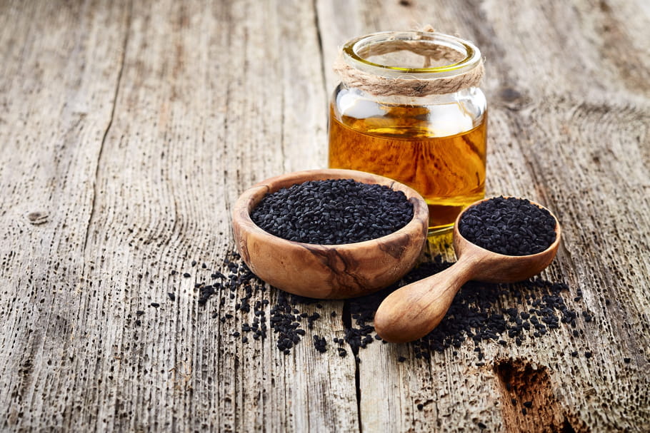 L'huile de nigelle pour maigrir et avoir un ventre plat, ça marche ou pas ?