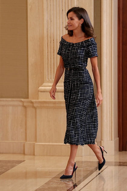 Letizia d"Espagne en robe en tweed