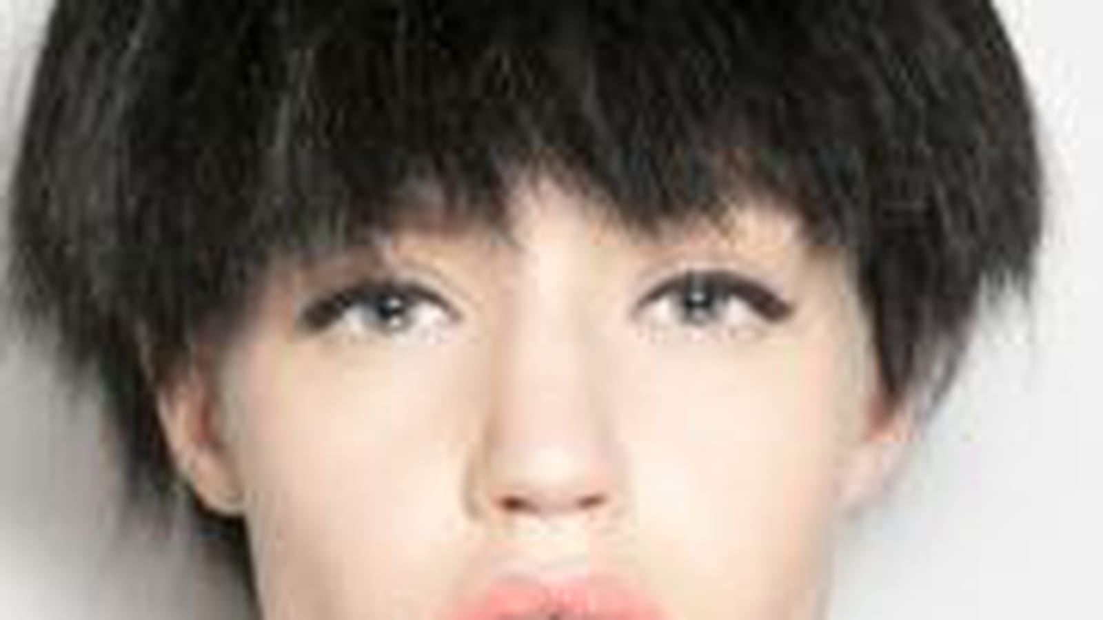 Le look beauté du défilé Fendi