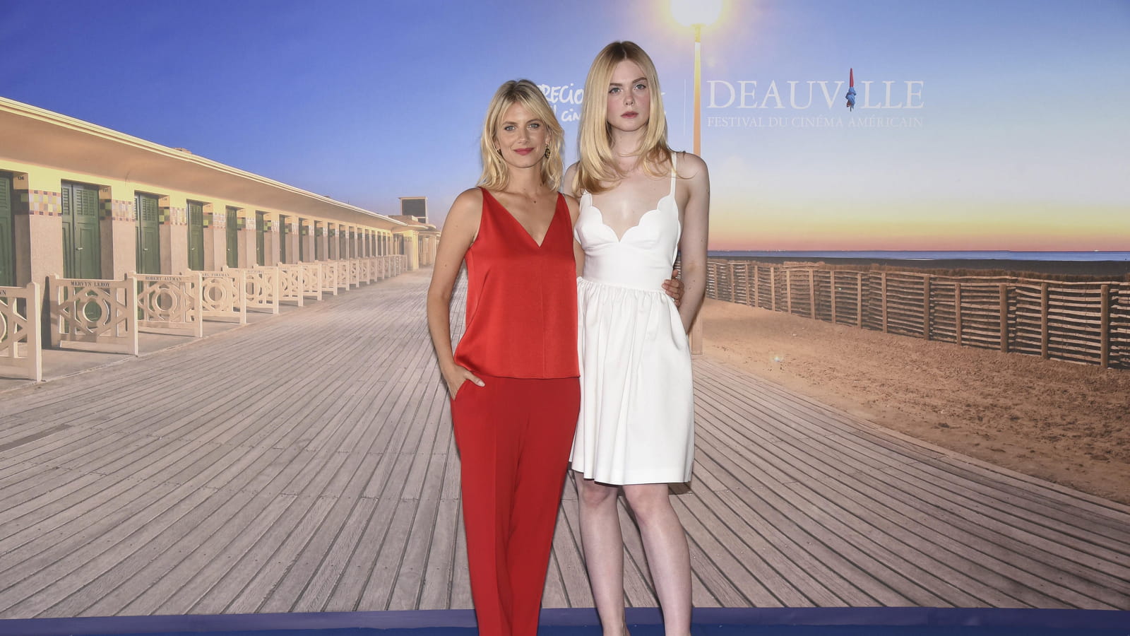 Mélanie Laurent, Elle Fanning